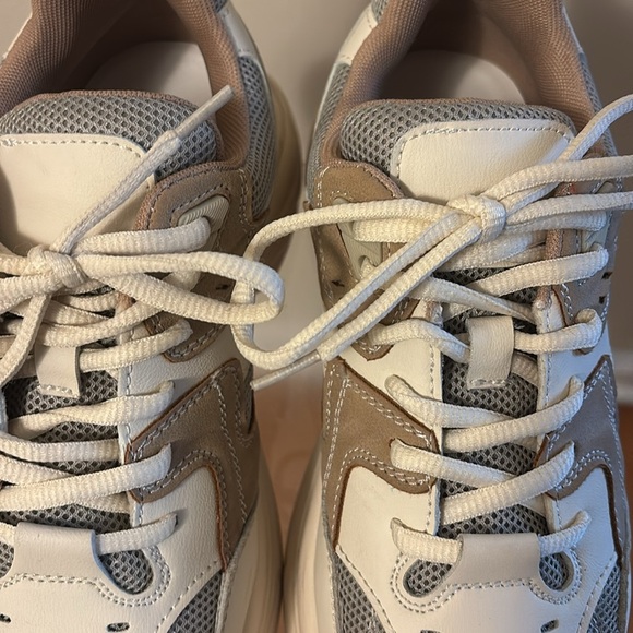Cushionaire Strike Chunky Cream and Tan Sneakers - Picture 10 of 14